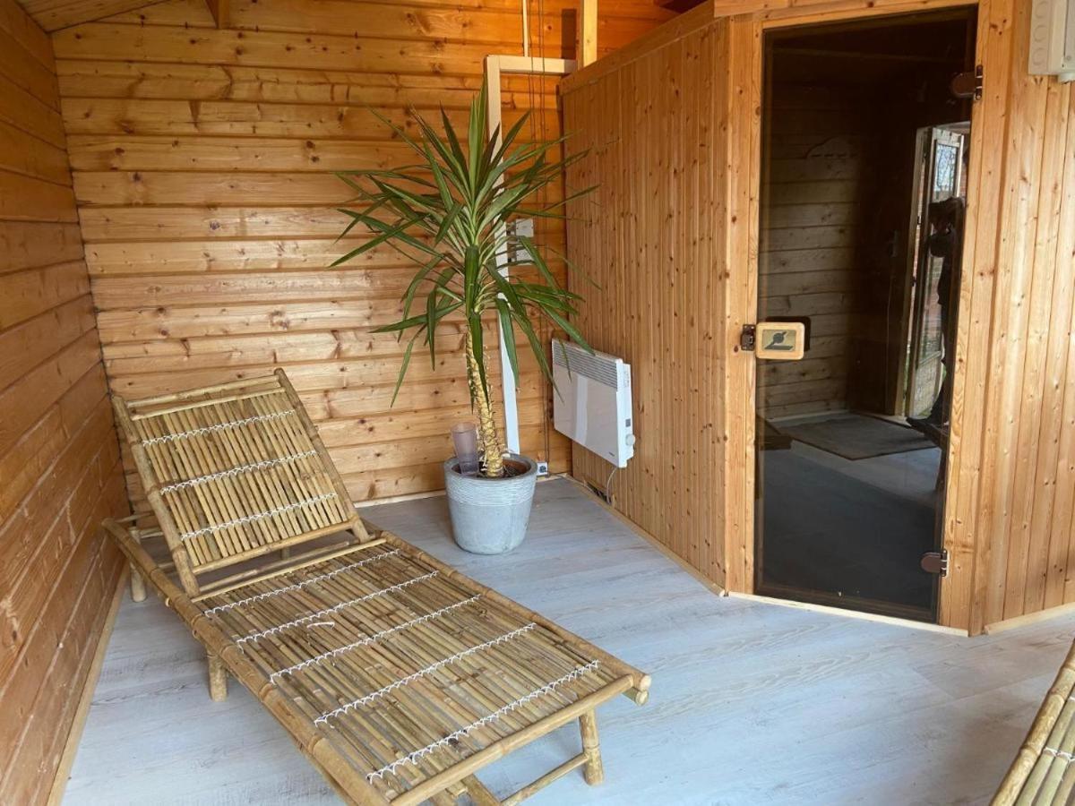 Wohlfuehl Villa Garding Ruang foto